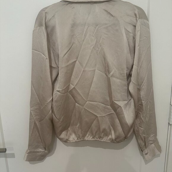 BROCHU WALKER MAYES Silk Wrap Blouse size M - Picture 6 of 6